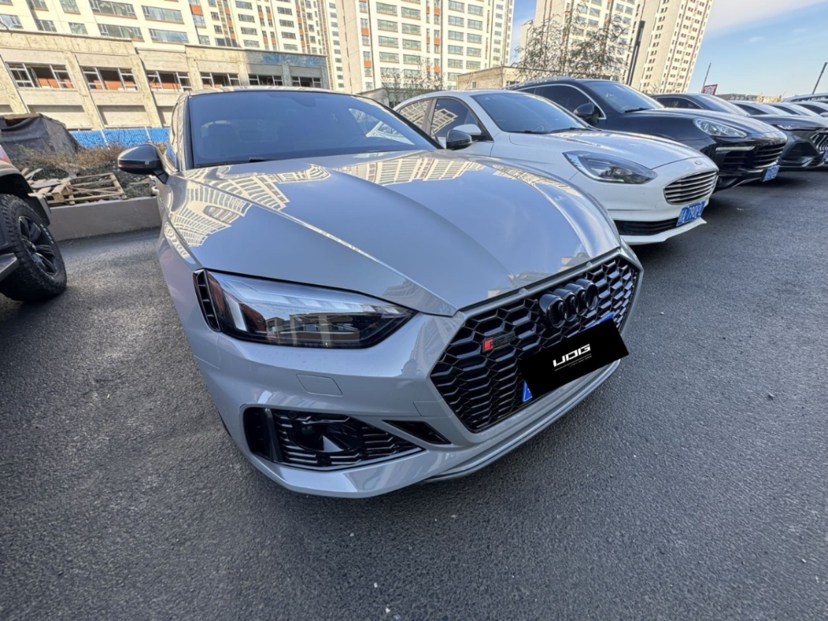 2021年10月奧迪 奧迪RS 4  2023款 RS4 Avant 暗金版