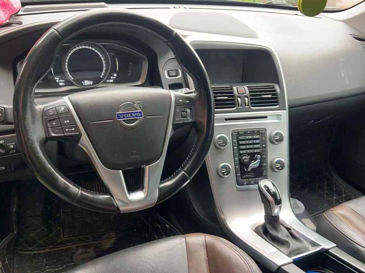 沃爾沃 XC60  2017款 2.0T T5 AWD 個性運動版圖片