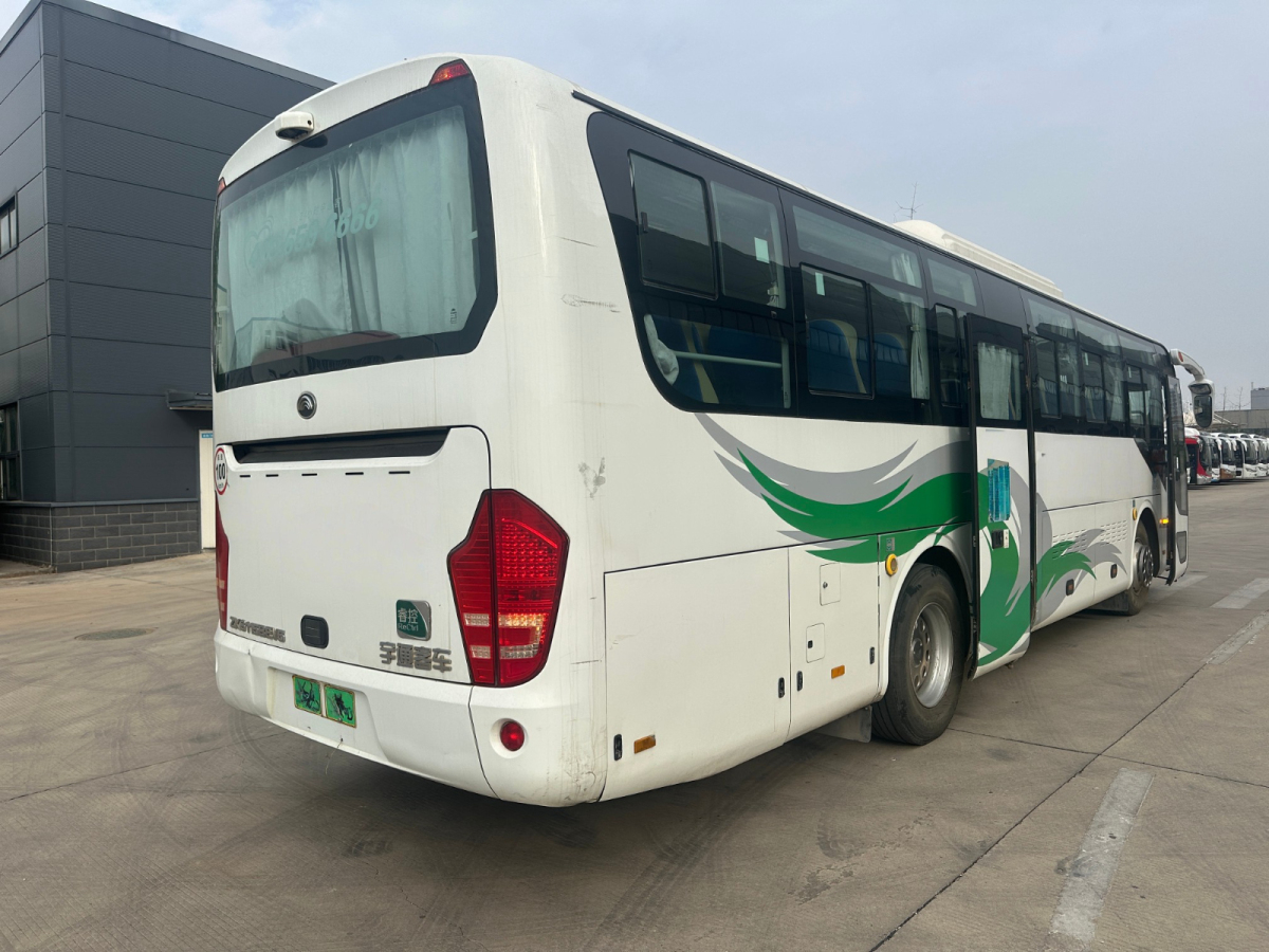 多臺(tái)48座非營(yíng)運(yùn)寧德時(shí)代宇通6115電車圖片