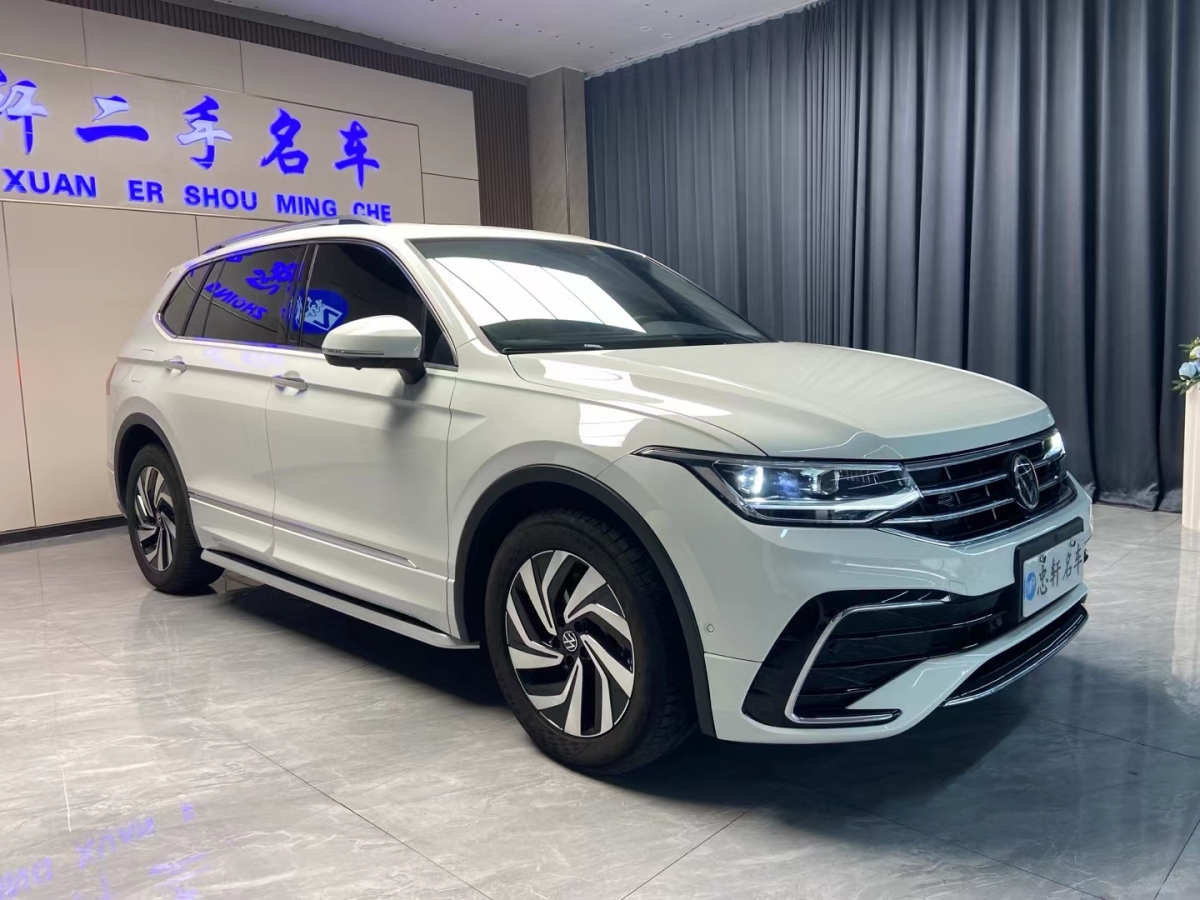 大眾 途觀L  2024款 330TSI 自動(dòng)兩驅(qū)R-Line越享版圖片