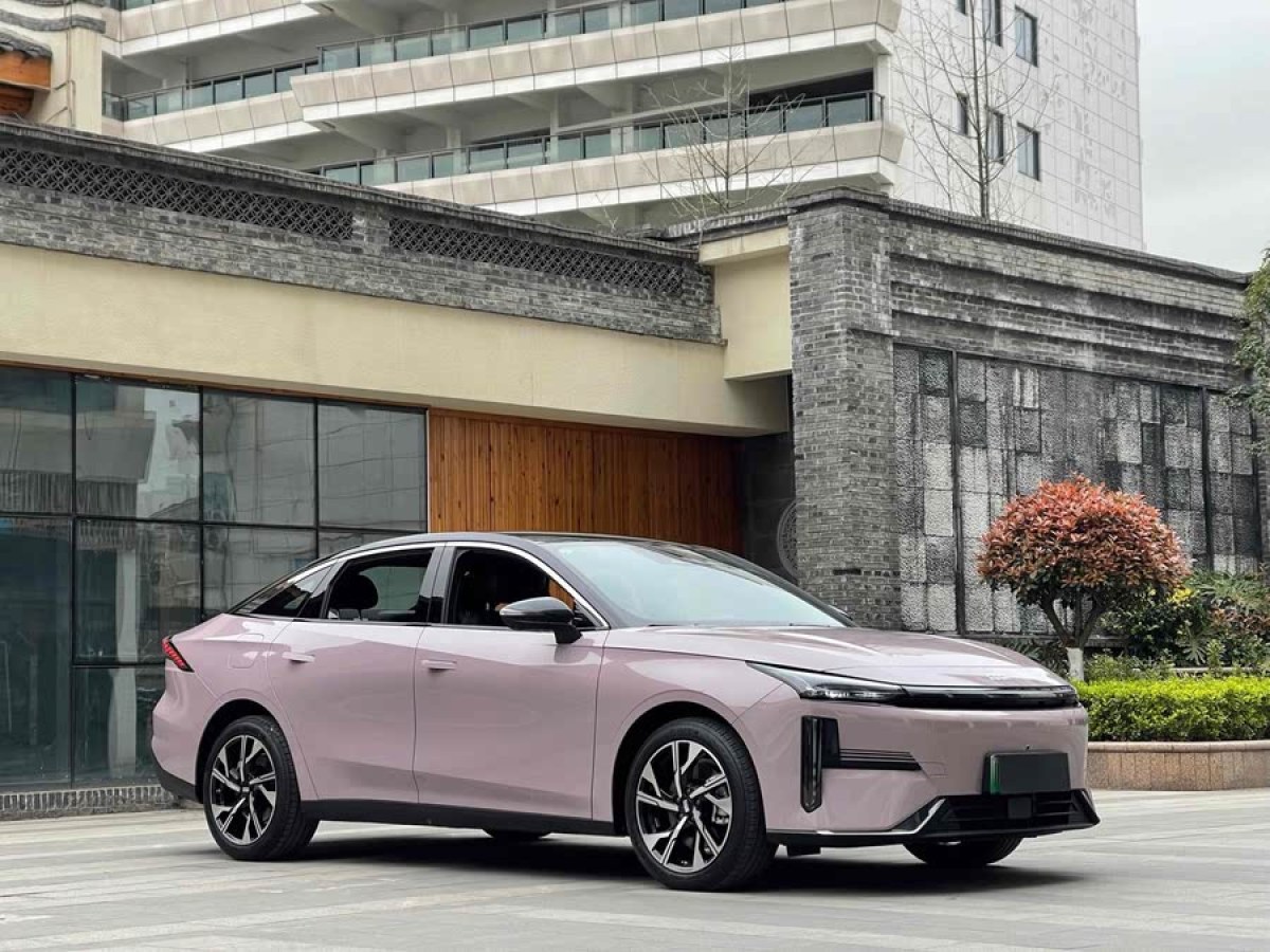 銀河 銀河L6  2024款 125km 創(chuàng)想版圖片