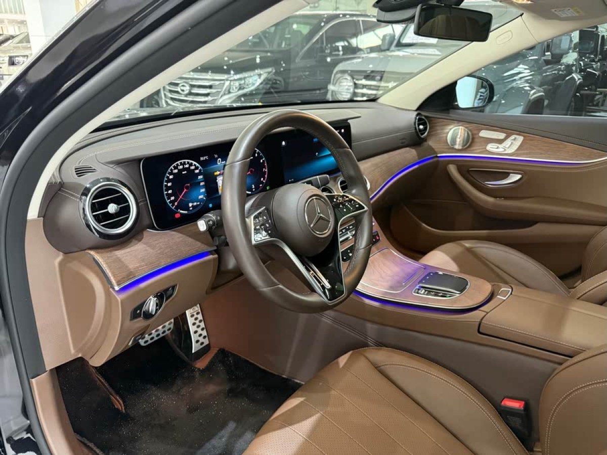 奔馳 奔馳E級(jí)  2023款 改款 E 300 L 豪華型圖片