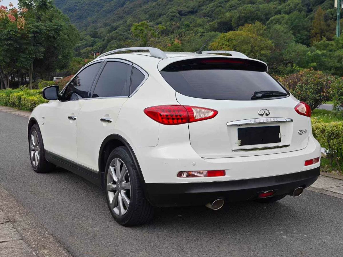 2014年1月英菲尼迪 QX  2014款 QX60 2.5L HYBRID CVT 全能版