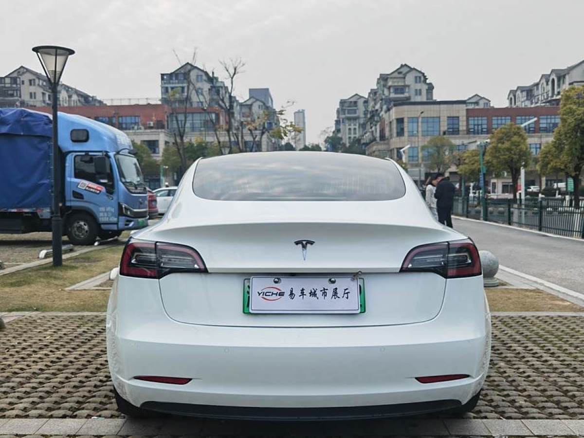 特斯拉 Model 3  2019款 標準續(xù)航后驅(qū)升級版圖片