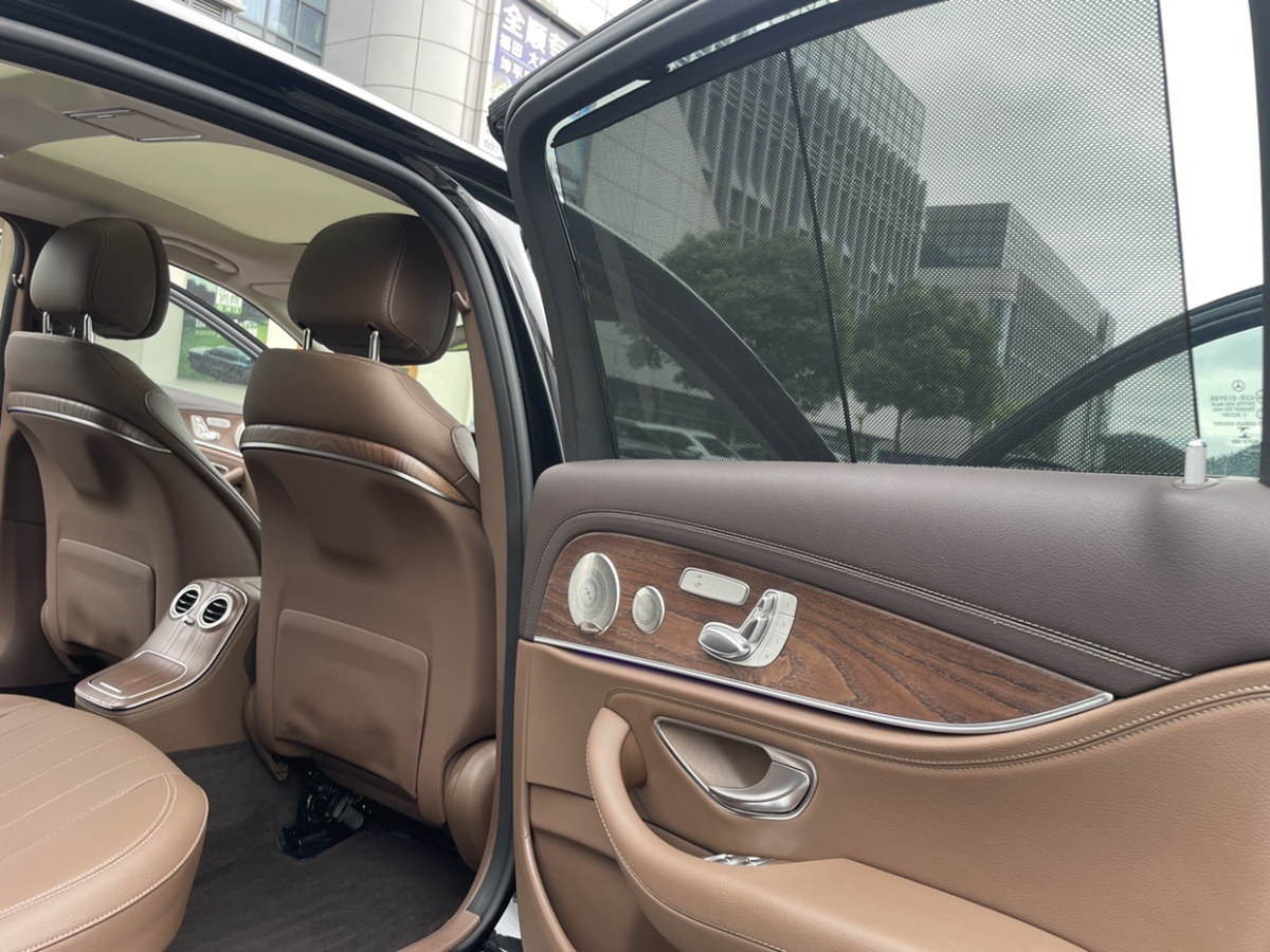 奔馳 奔馳E級(jí)  2023款 E 300 L 豪華型圖片