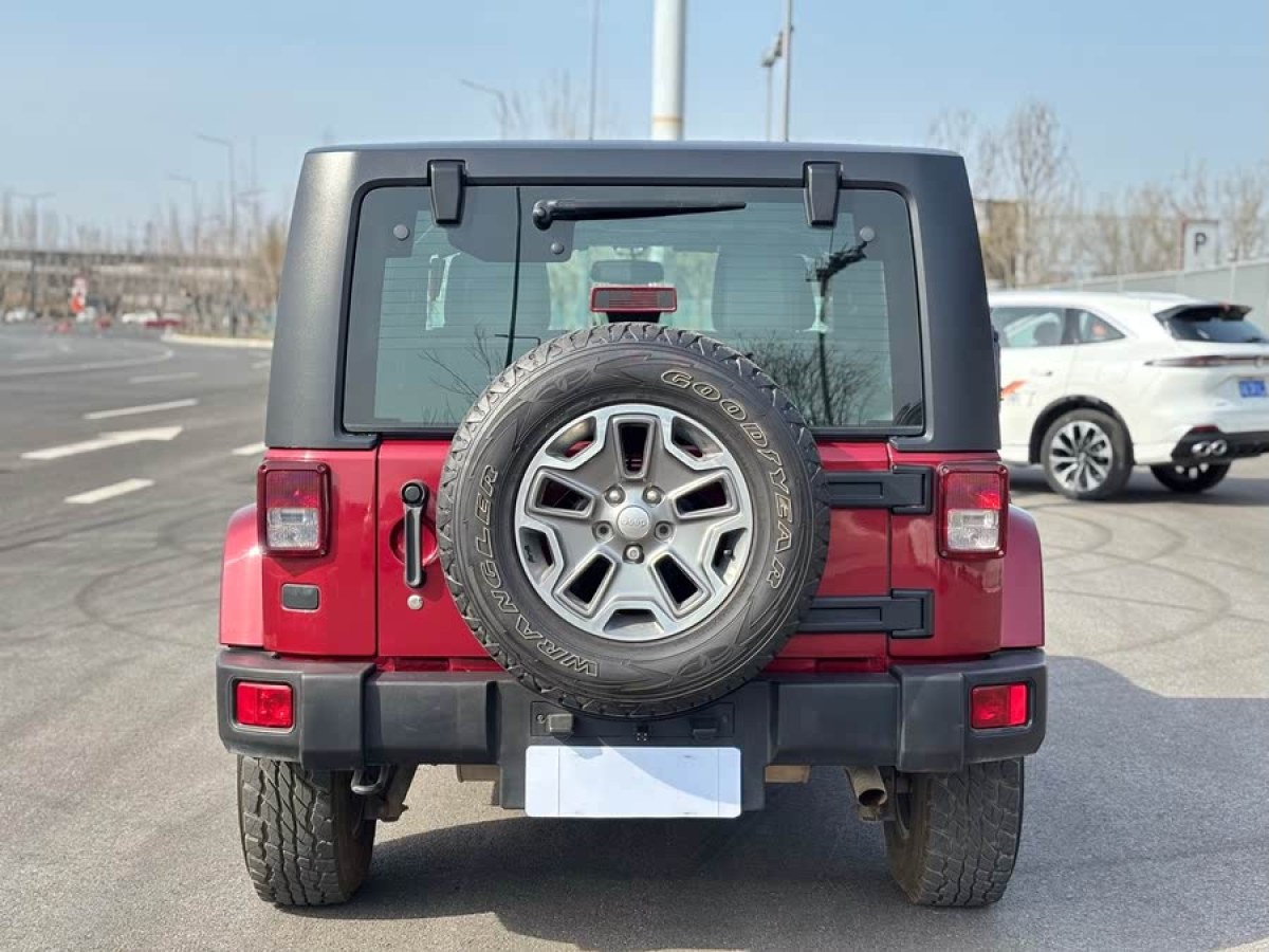 Jeep 牧馬人  2012款 3.6L Sahara 兩門版圖片