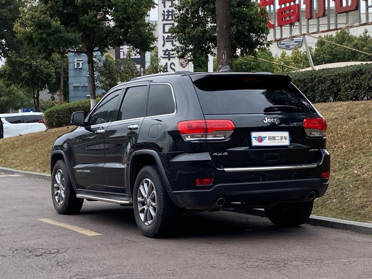 Jeep 大切諾基  2014款 3.0L 舒享導(dǎo)航版圖片