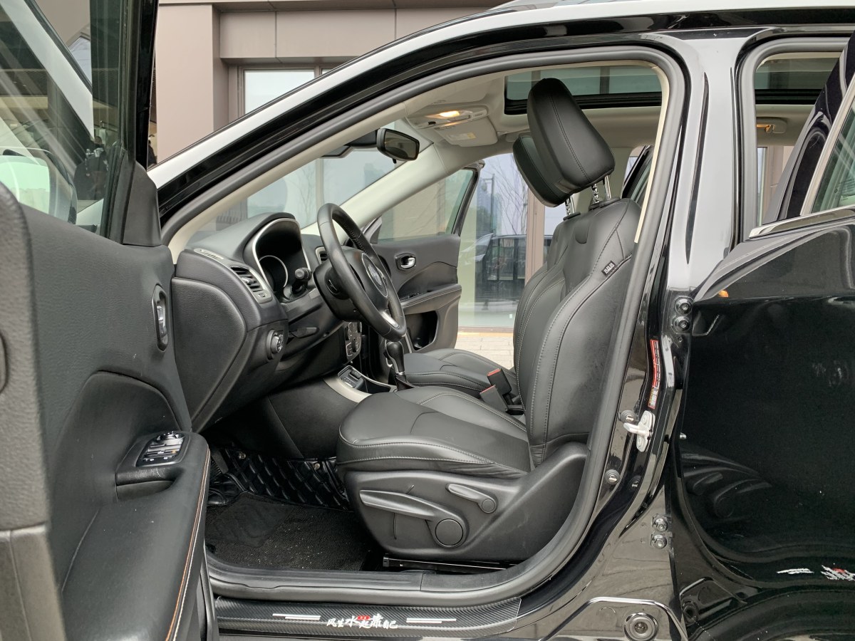 2019年8月Jeep 指南者  2019款 200T 自动家享-互联大屏版