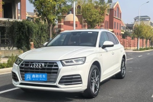 奥迪Q5L 奥迪 40 TFSI 荣享时尚型