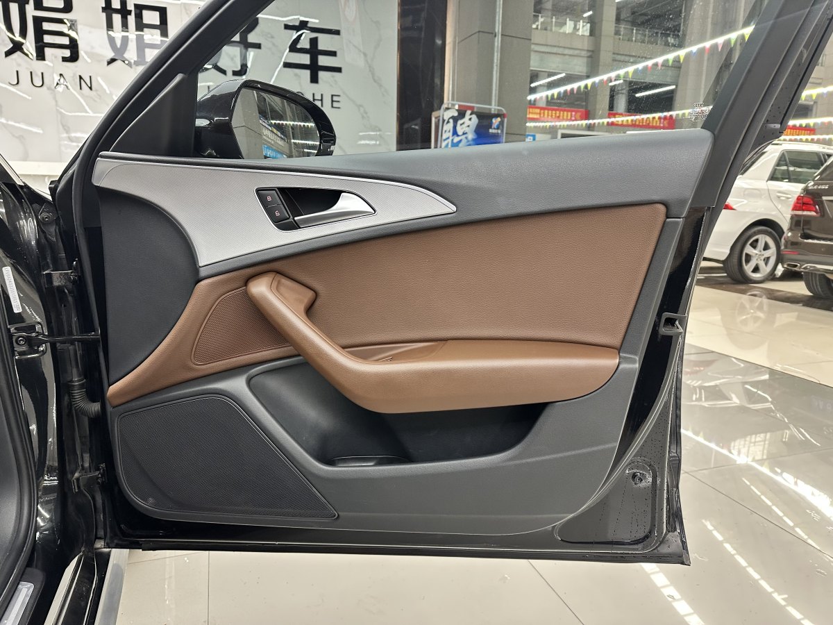 奧迪 奧迪A4L  2018款 30周年年型 45 TFSI quattro 運(yùn)動(dòng)型圖片