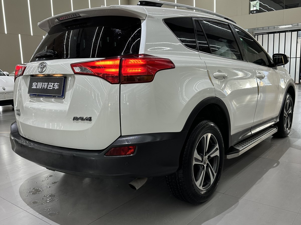 豐田 RAV4  2018款 榮放 2.0L CVT兩驅(qū)風尚版圖片