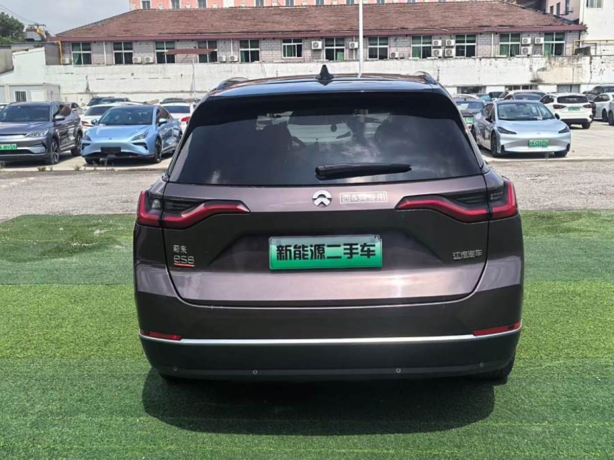 蔚來 ES8  2020款 415KM 基準(zhǔn)版 六座版圖片