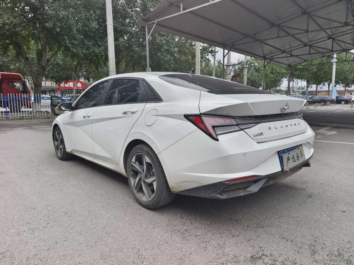 现代 伊兰特  2022款 1.5L CVT LUX尊贵版图片