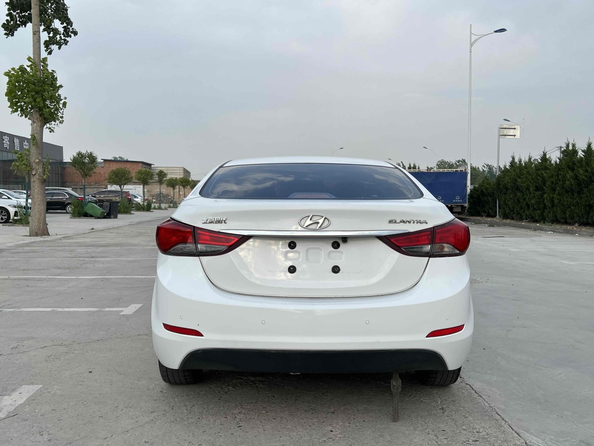 現(xiàn)代 朗動  2016款 1.6L 自動尊貴型圖片
