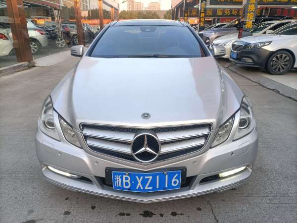 奔驰 奔驰E级  2010款 E 260 CGI Coupe