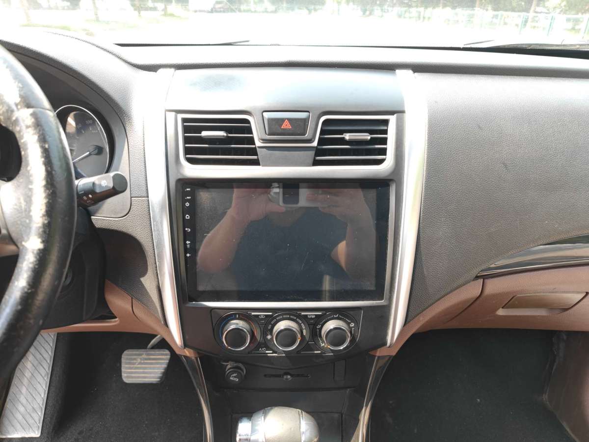東風風行 風行SX6  2016款 1.6L CVT精英型圖片
