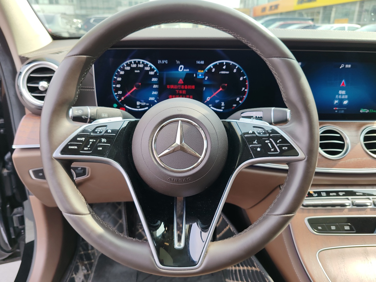 奔馳 奔馳E級  2023款 改款 E 300 L 豪華型圖片