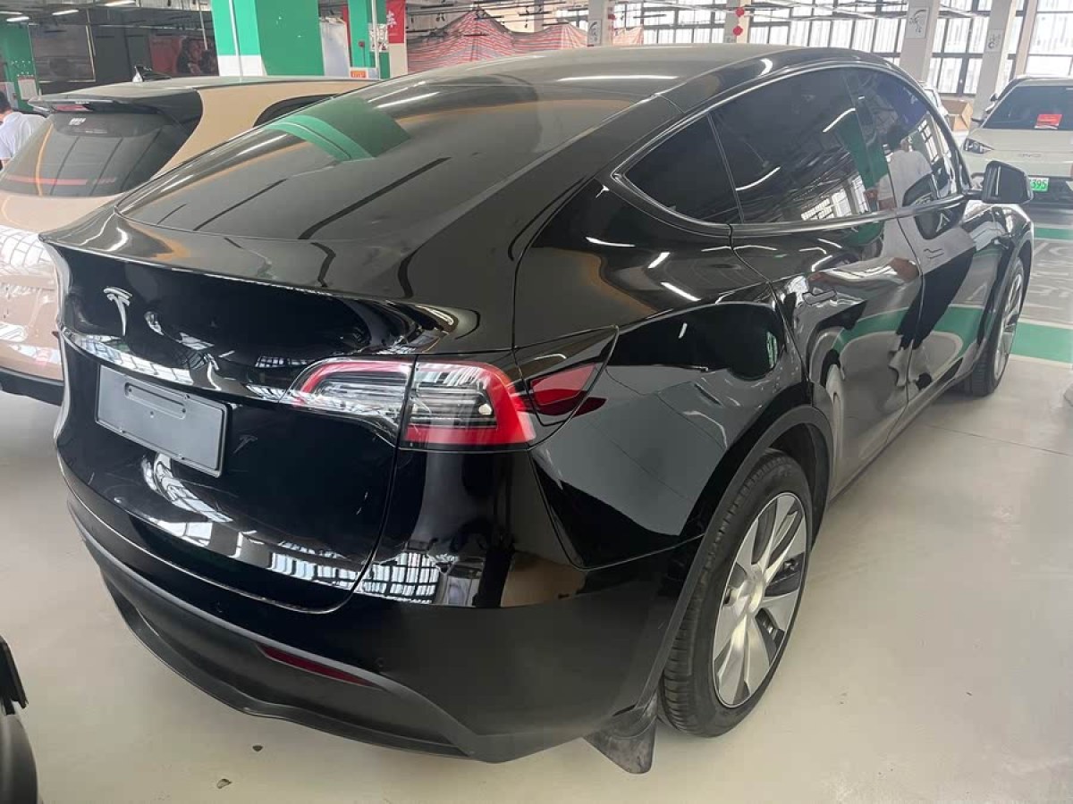 特斯拉 Model Y  2023款 后輪驅(qū)動(dòng)版圖片