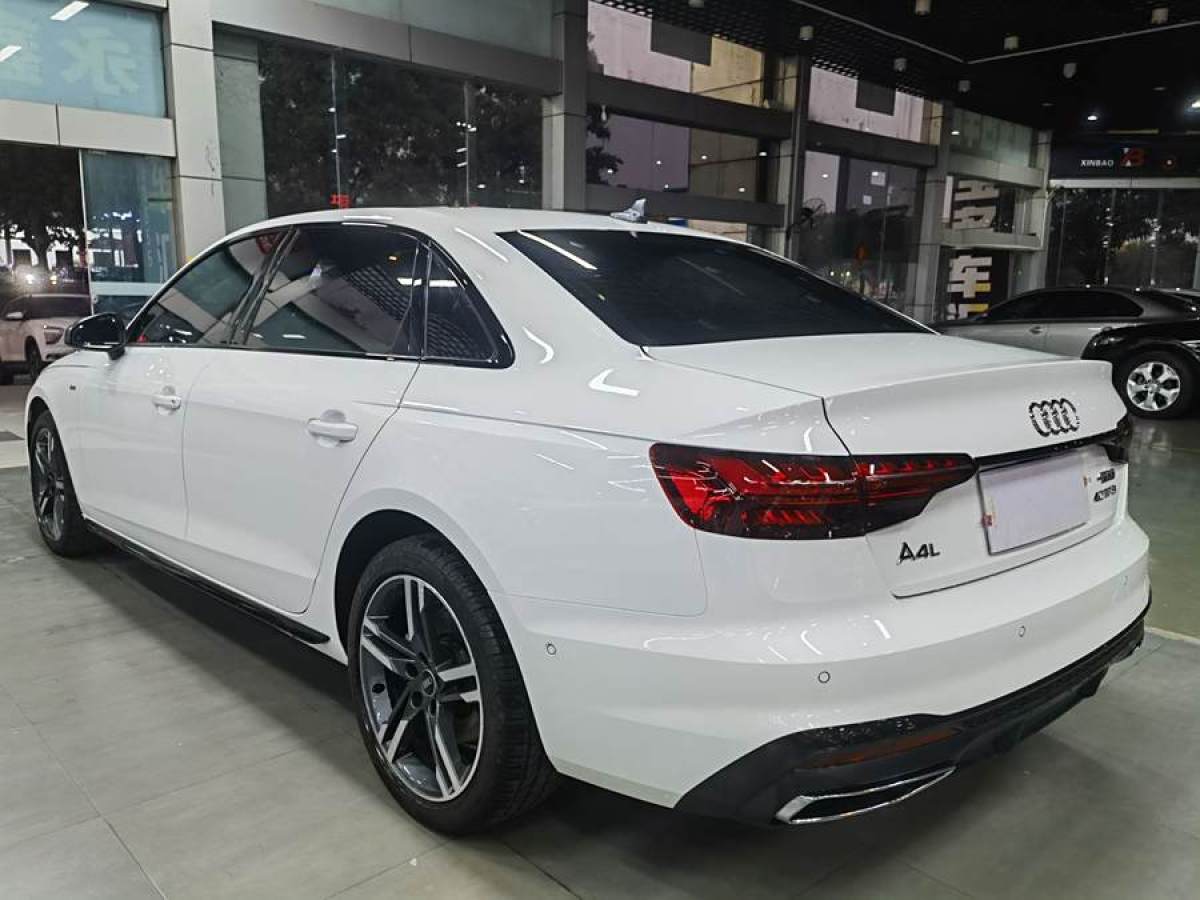 奧迪 奧迪A4L  2022款 40 TFSI 豪華動感型圖片