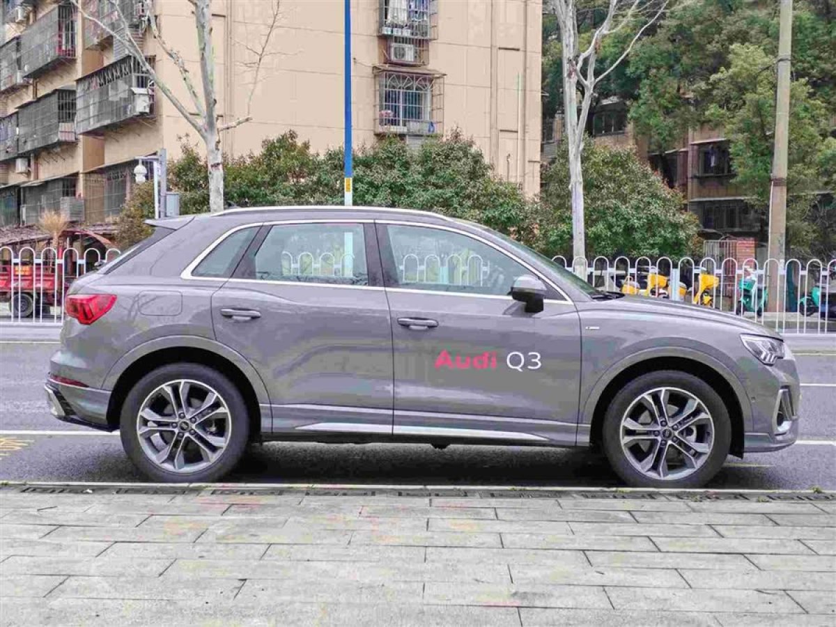 奧迪 奧迪Q3  2024款 40 TFSI 時尚動感型圖片