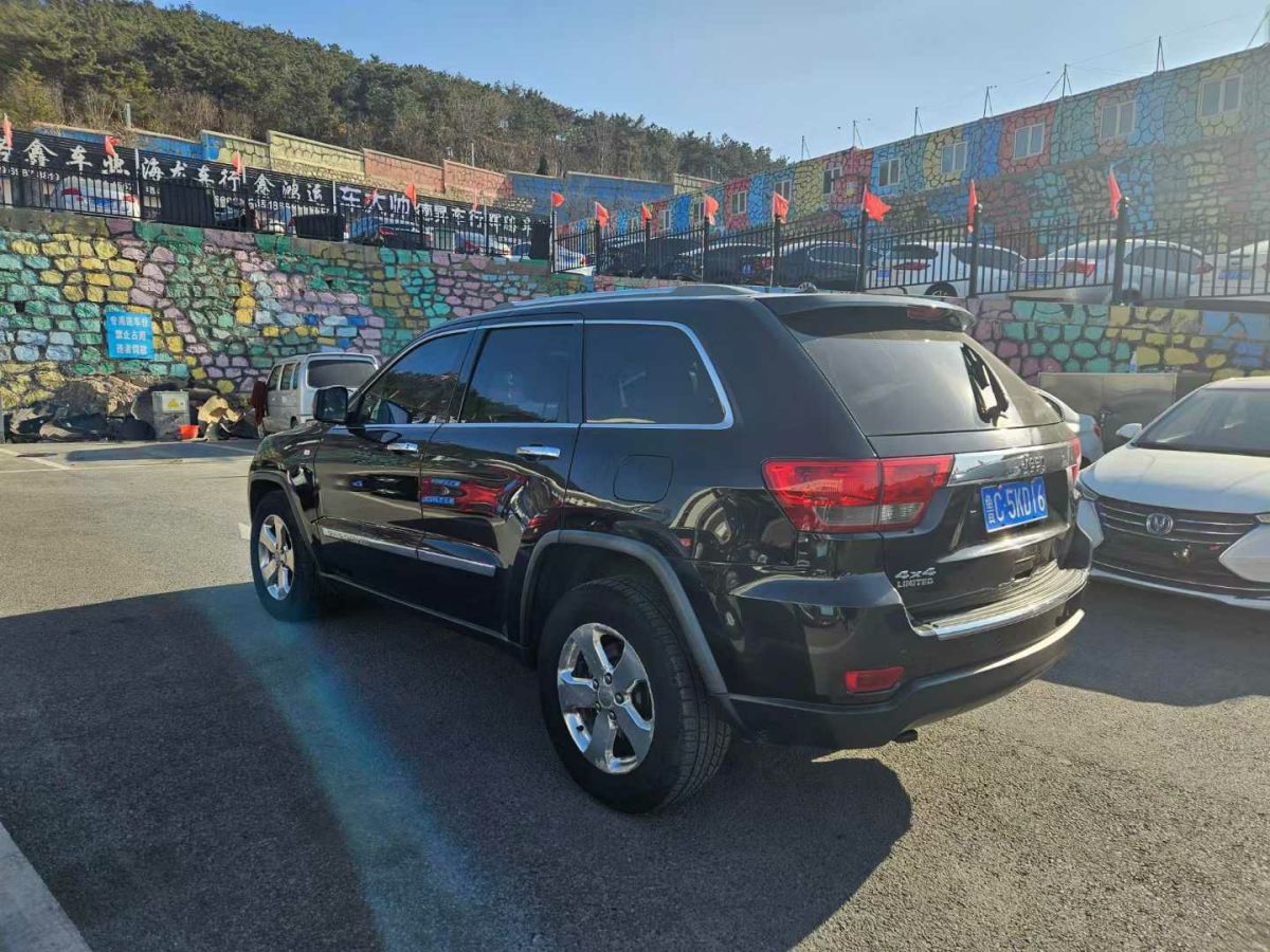 Jeep 大切諾基  2014款 3.6L 精英導(dǎo)航版圖片