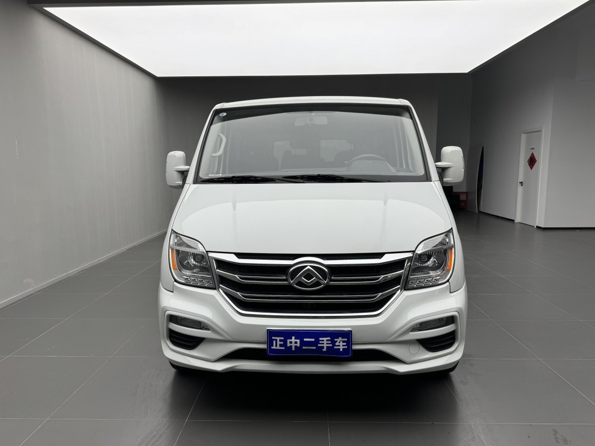 2023年1月上汽大通 V80  2020款 2.0T AMT PLUS城市版短軸超低頂5/6座