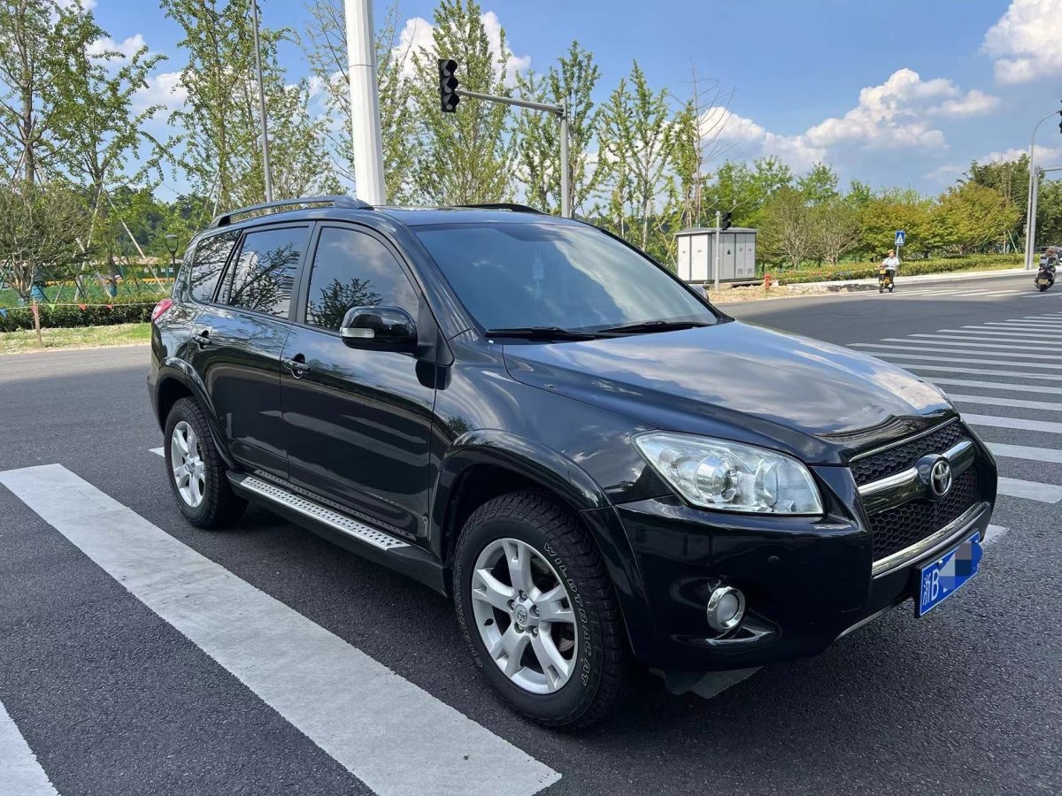 豐田 RAV4榮放  2011款 2.4L 自動(dòng)四驅(qū)豪華版圖片