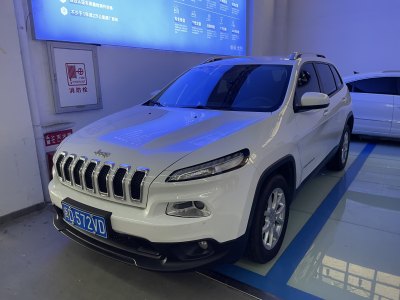 2020年1月 Jeep 自由光 2.0L 領(lǐng)先版圖片