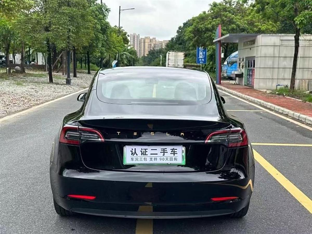 特斯拉 Model 3  2021款 改款 標(biāo)準(zhǔn)續(xù)航后驅(qū)升級版圖片