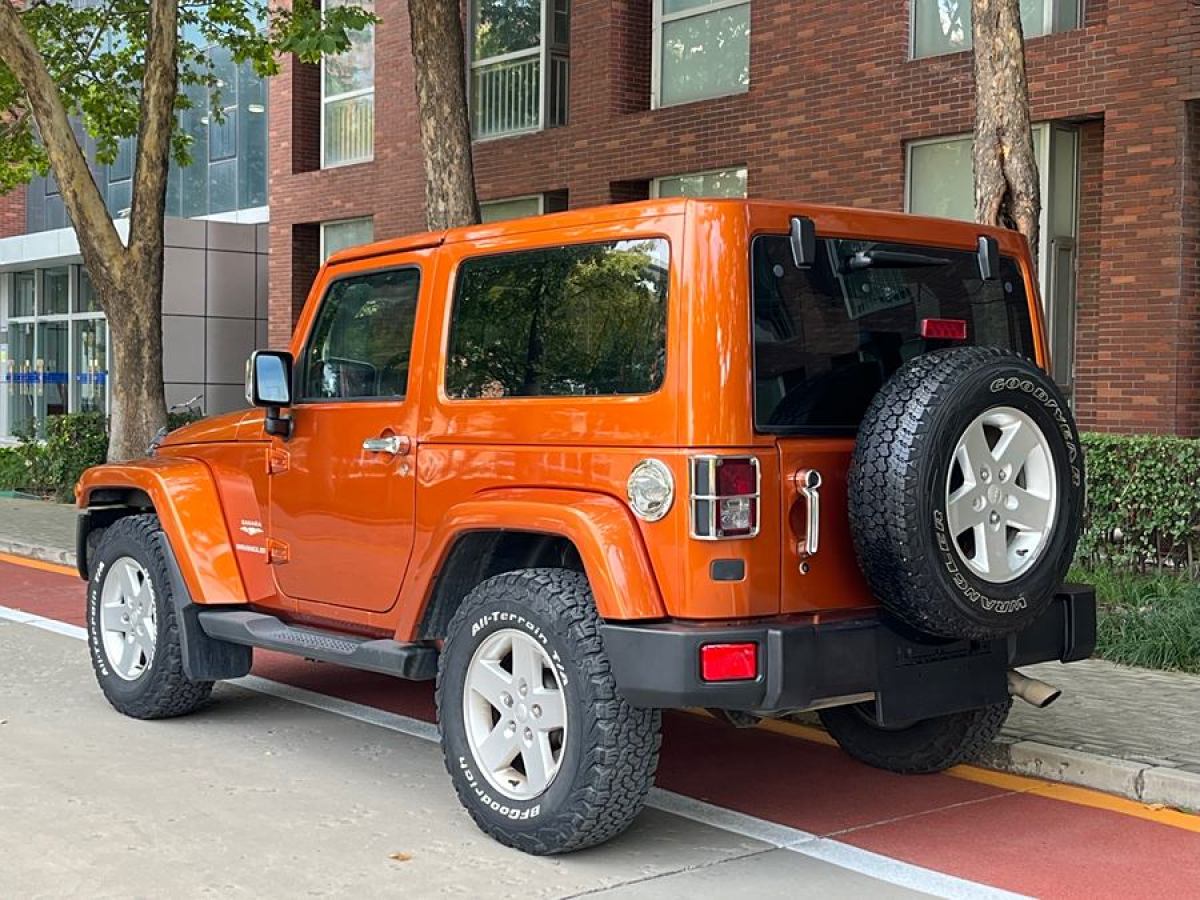 Jeep 牧馬人  2011款 3.8L Sahara 兩門版圖片