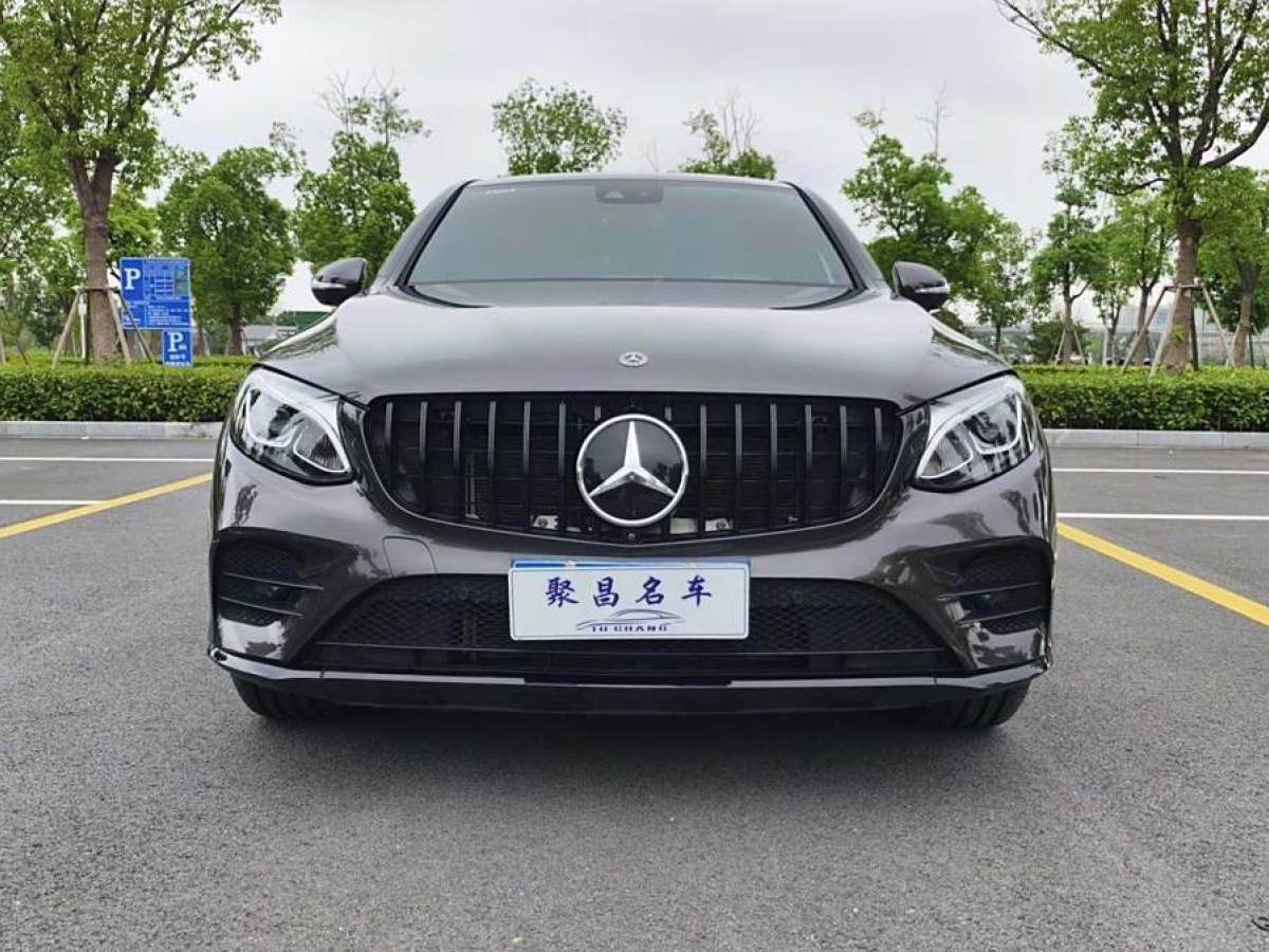 奔馳 奔馳GLC  2022款 改款 GLC 260 4MATIC 轎跑SUV圖片