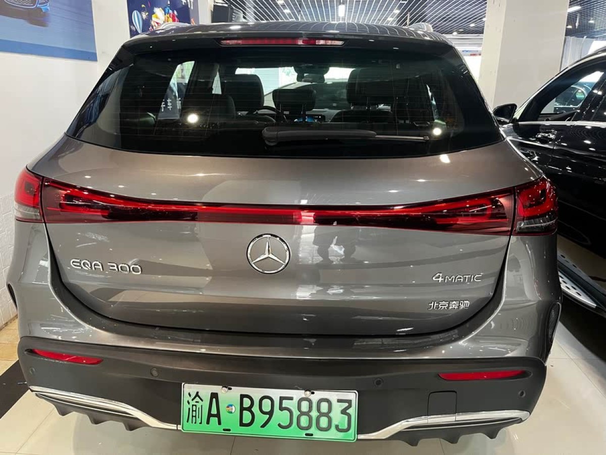 奔馳 奔馳EQA  2022款 EQA 300 4MATIC 首發(fā)特別版圖片