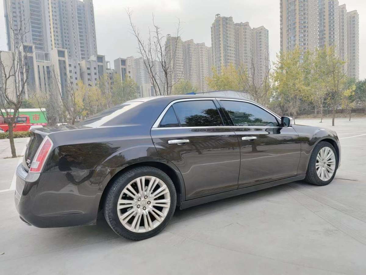 克萊斯勒 300C  2013款 3.6L 尊崇版圖片