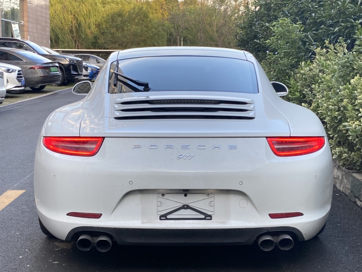 2014年7月保時(shí)捷 911  2012款 Carrera S 3.8L