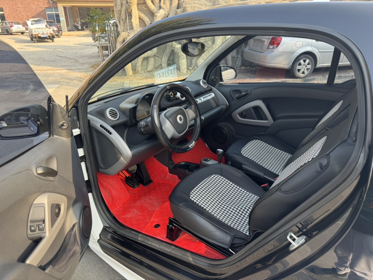 smart fortwo  2013款 1.0 MHD 硬頂冰炫特別版圖片