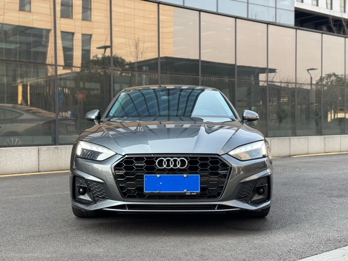 奧迪 奧迪A5  2023款 Sportback 40 TFSI quattro 豪華動感型圖片