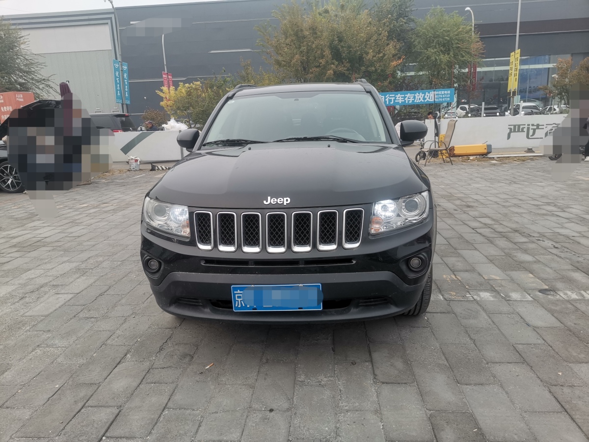 2012年3月Jeep 指南者  2011款 2.0L 兩驅運動版