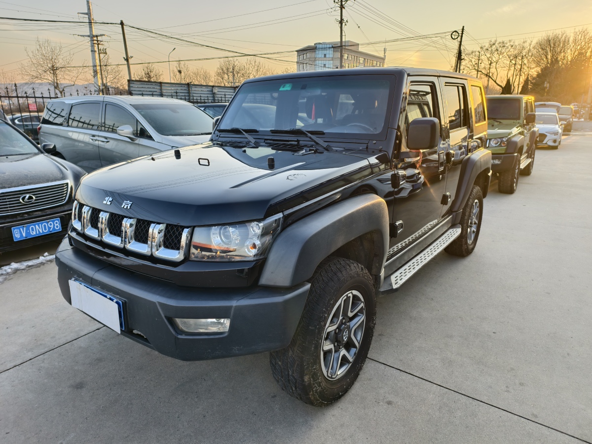 北京 BJ40  2019款  2.3T 自動四驅(qū)環(huán)塔冠軍版 國VI圖片