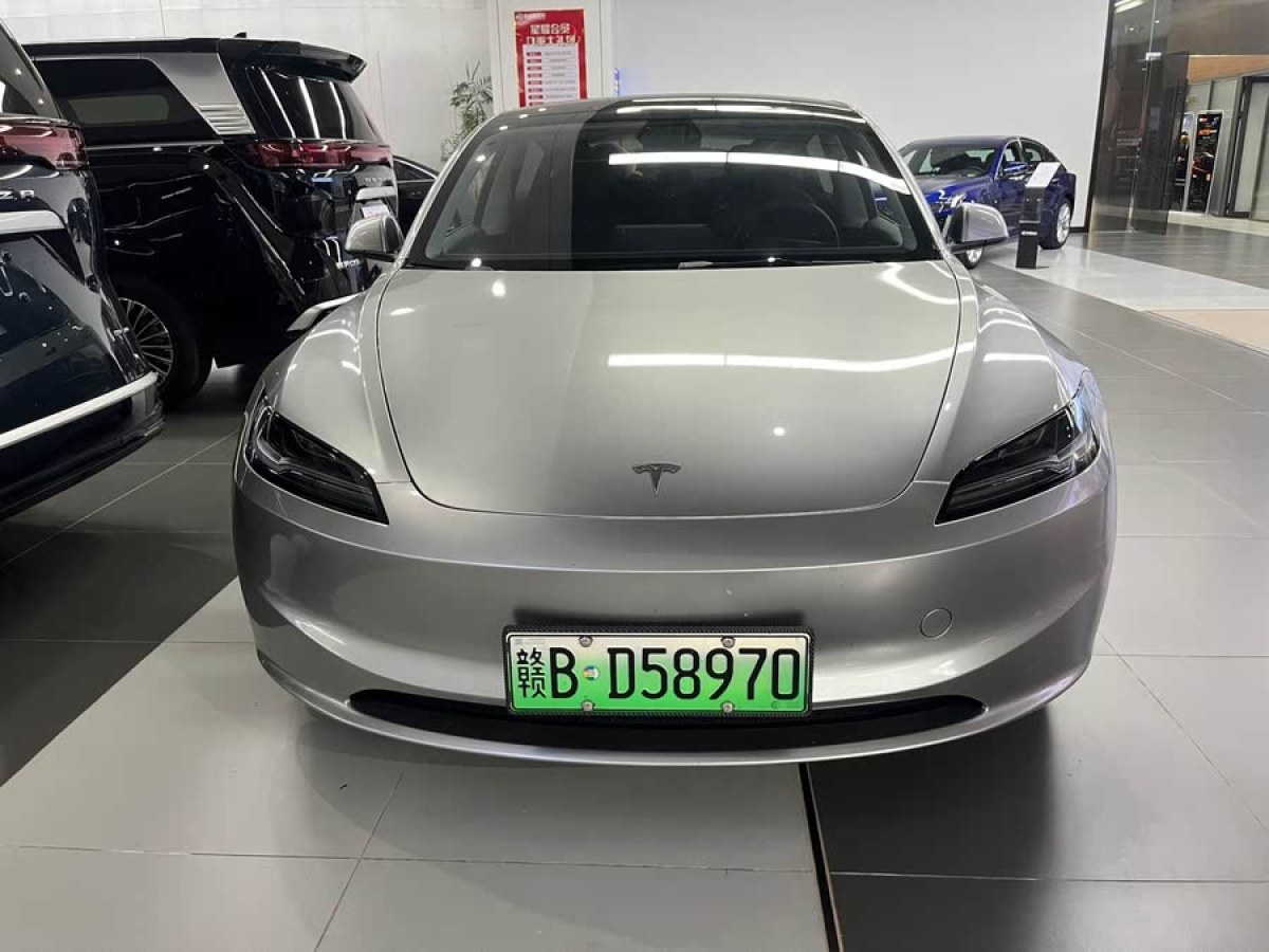 特斯拉 Model Y  2023款 長續(xù)航全輪驅(qū)動(dòng)版圖片