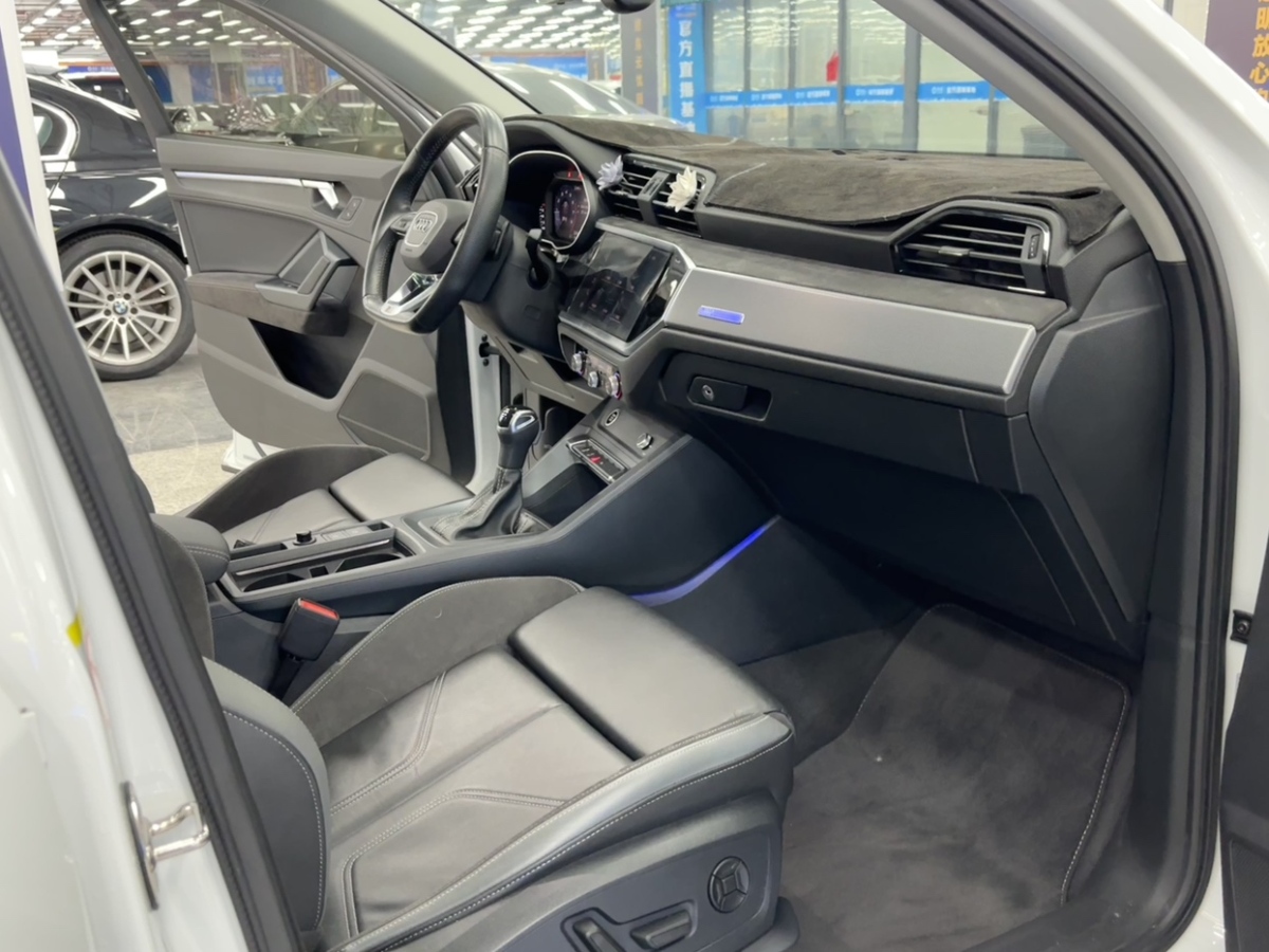 奧迪 奧迪Q3 Sportback  2020款 Sportback 40 TFSI 時(shí)尚型圖片