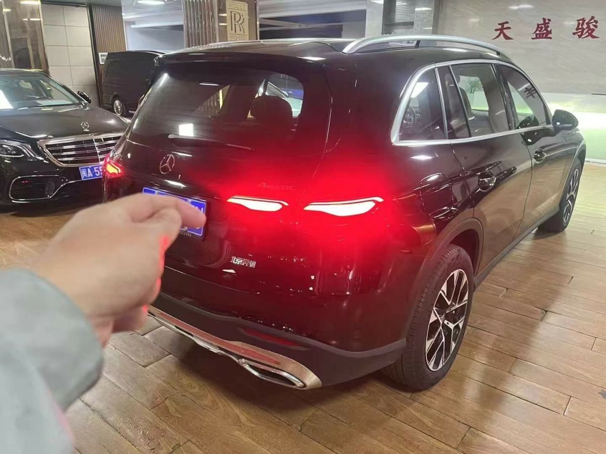 奔馳 奔馳GLC  2023款 GLC 300 4MATIC 轎跑SUV圖片