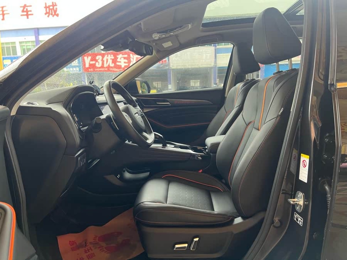 哈弗 F7  2020款 1.5T 兩驅(qū)i潮圖片