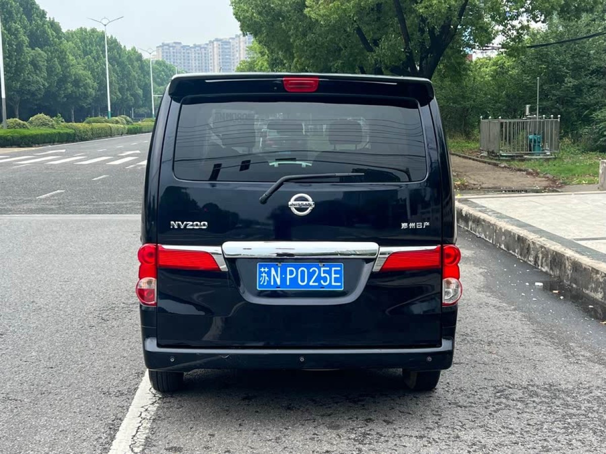 日產(chǎn) NV200  2016款 改款 1.6L 手動(dòng)豪華型圖片