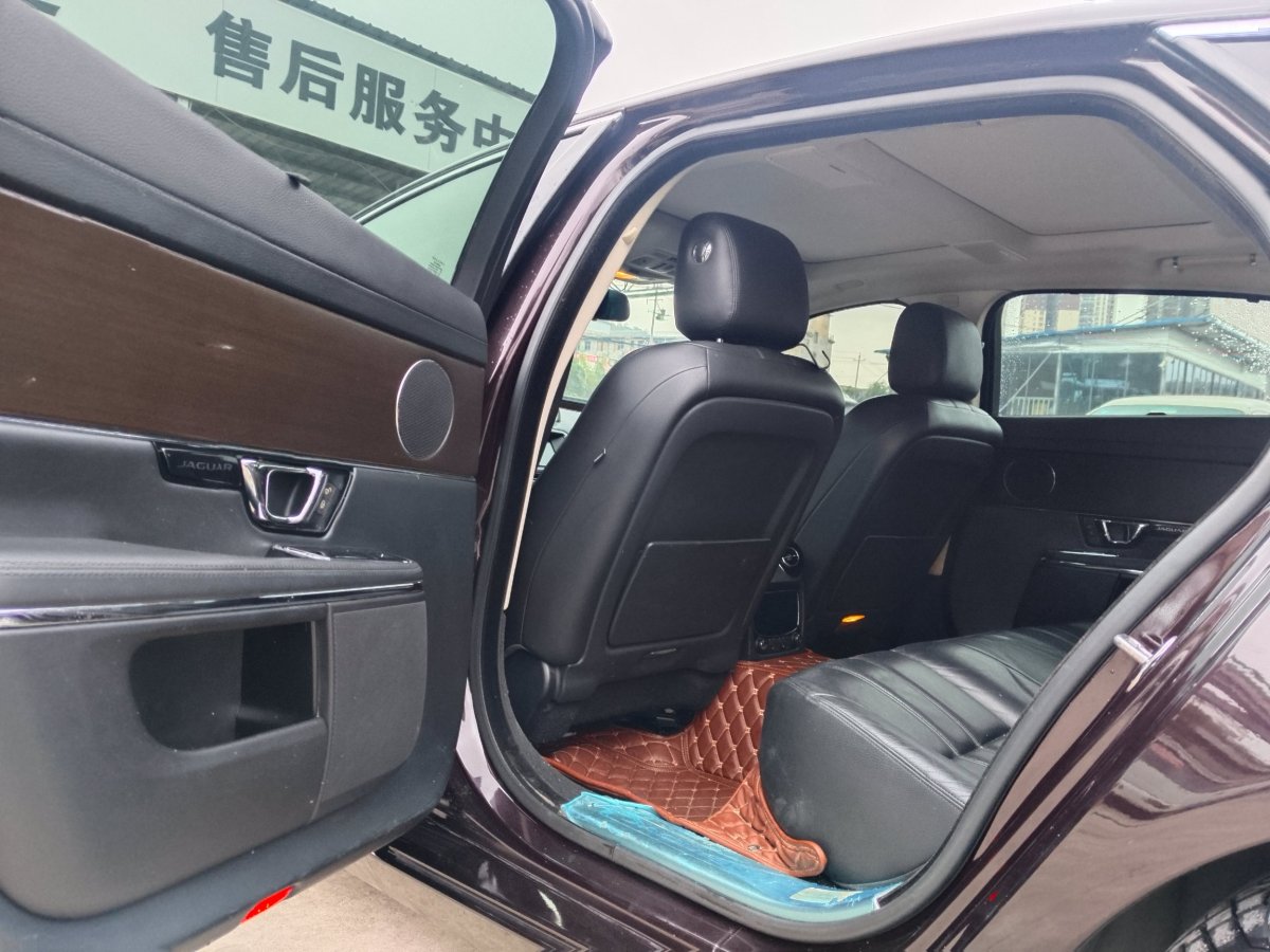 捷豹 XJ  2014款 XJL 2.0T 兩驅(qū)典雅商務(wù)版圖片