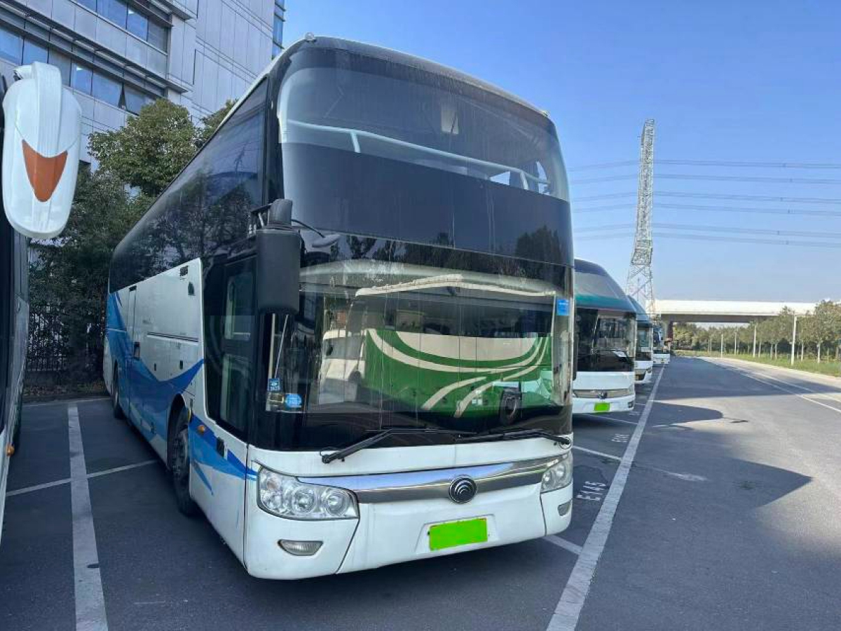 一層半39座2+1國五宇通6126旅游車圖片