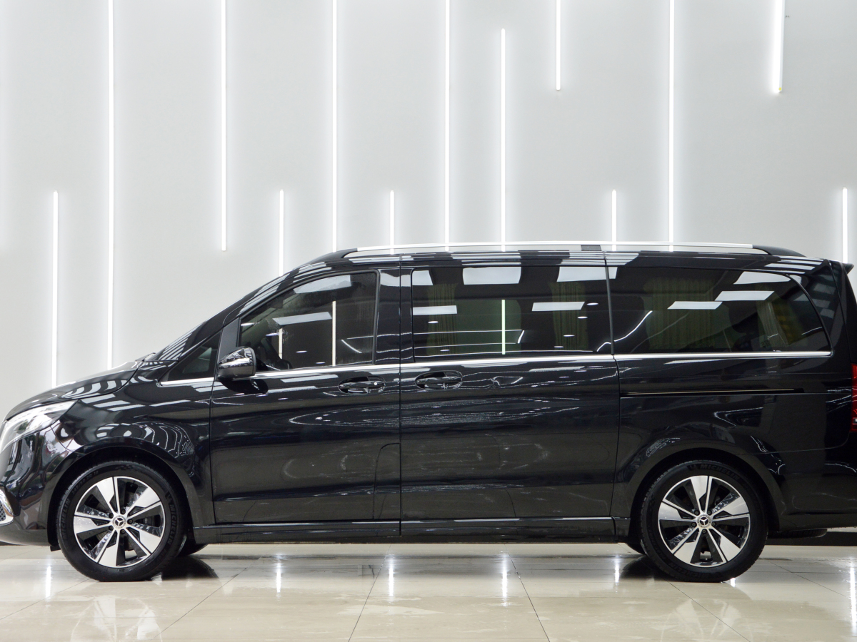 奔馳 V級  2022款 V 260 L 長軸距尊貴版圖片