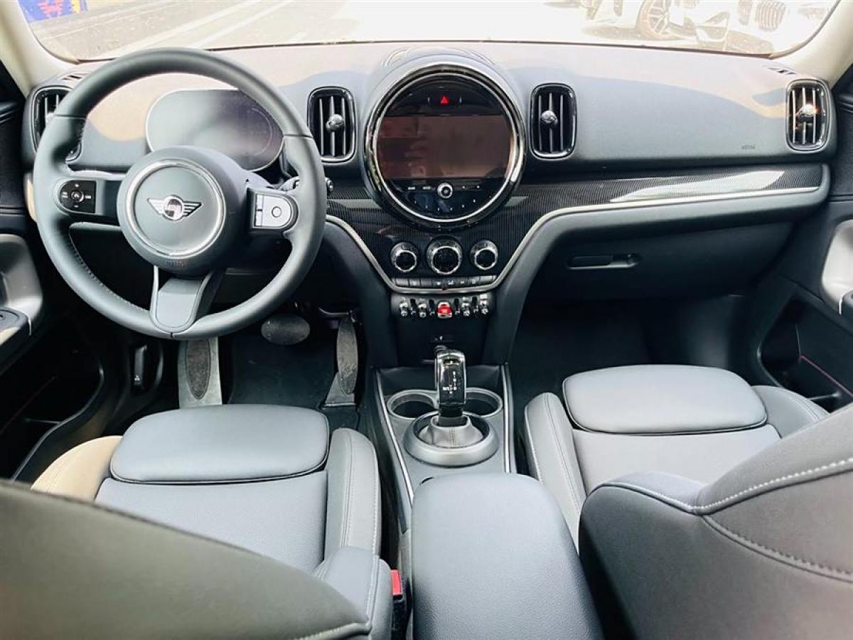 MINI COUNTRYMAN  2023款 改款 1.5T COOPER ALL4 鑒賞家圖片