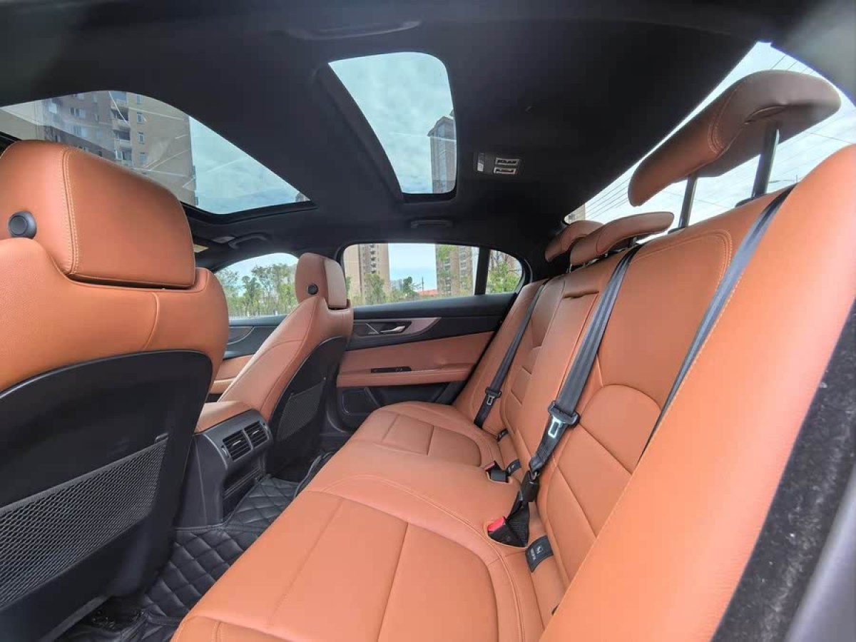 捷豹 XEL  2022款 2.0T 250PS R-DYNAMIC S進(jìn)取運(yùn)動版圖片