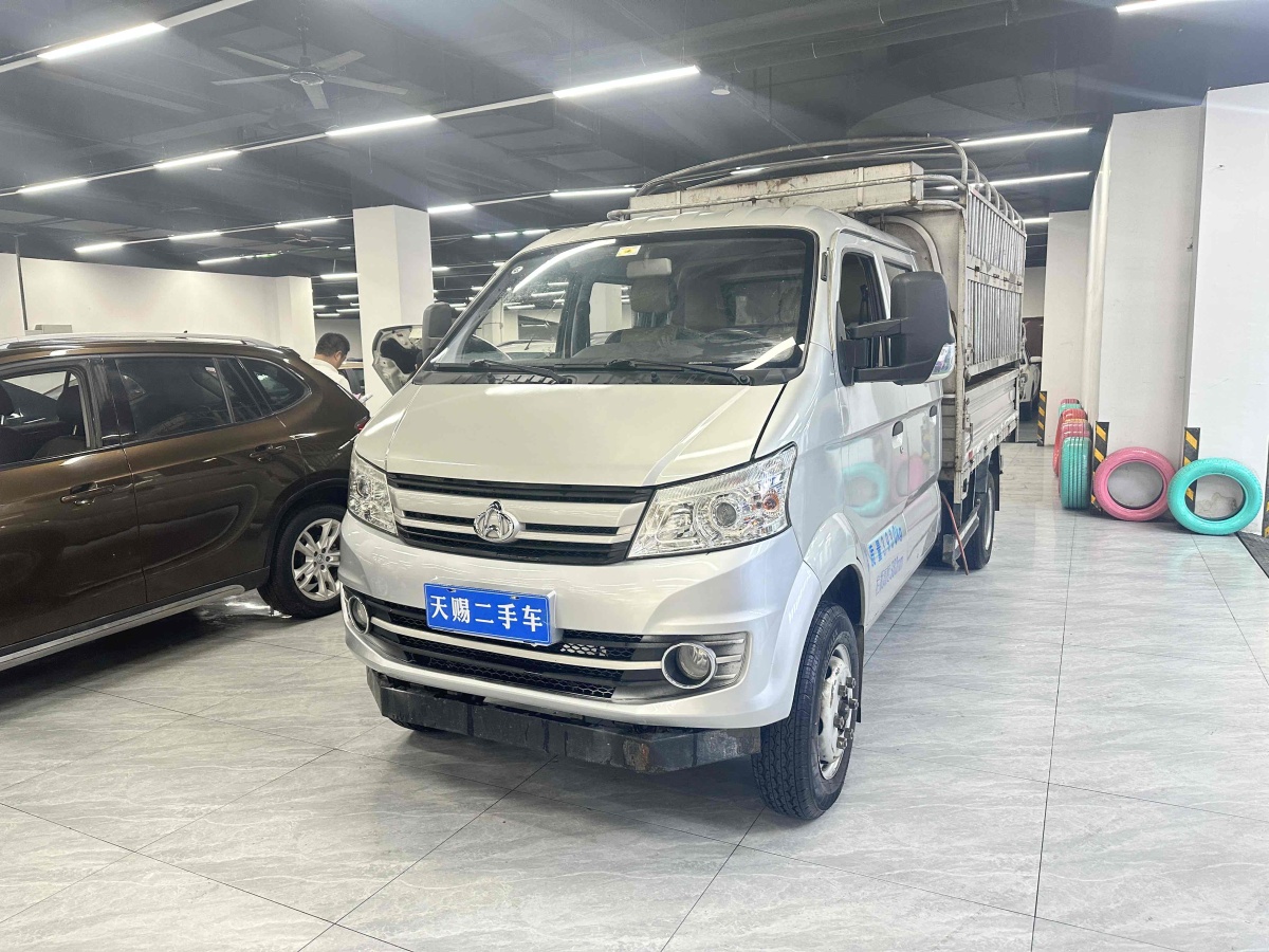 長(zhǎng)安跨越 跨越王X5  2021款 2.3T柴油標(biāo)準(zhǔn)版雙排欄板2850mm貨箱4A2-88C55圖片