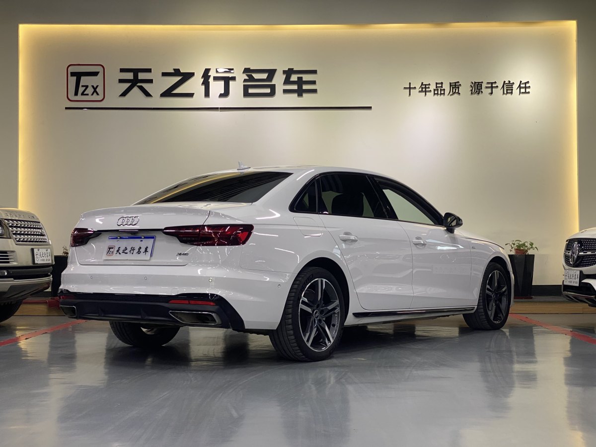 奧迪 奧迪A4L  2022款 40 TFSI 豪華動(dòng)感型圖片